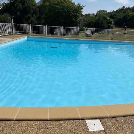 Studio Cote Piscine Apartment Equemauville Exterior photo